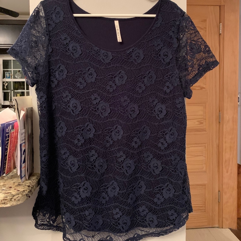 Leo & Nicole Womens Short Sleeve NAVY Lace Top XL